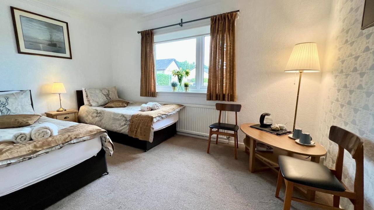 Old Captain Guest House Portree Buitenkant foto